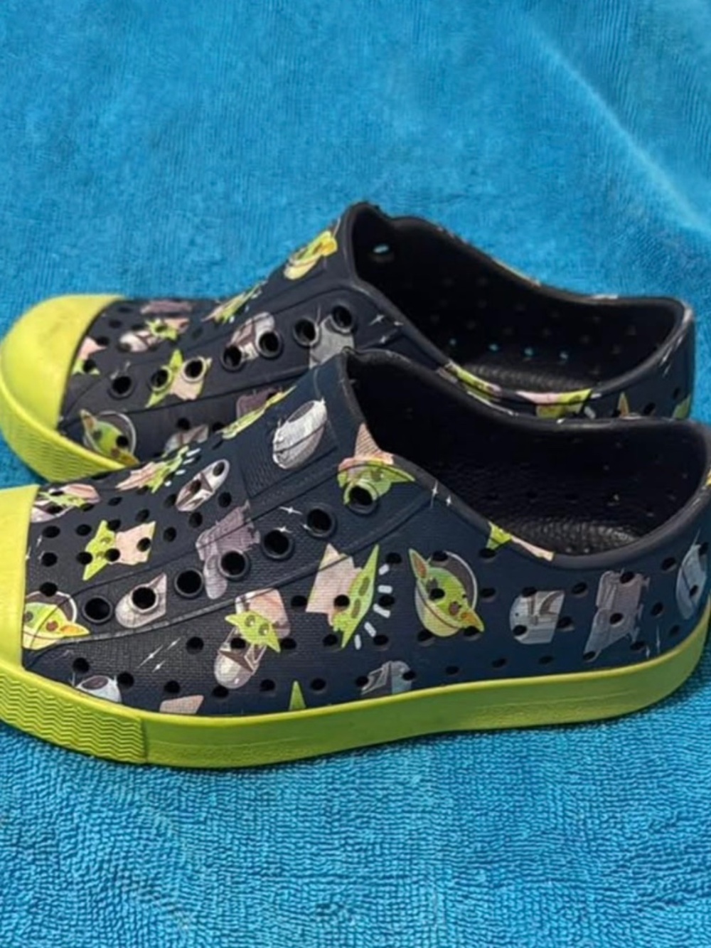 Native Star Wars Shoes size 9
